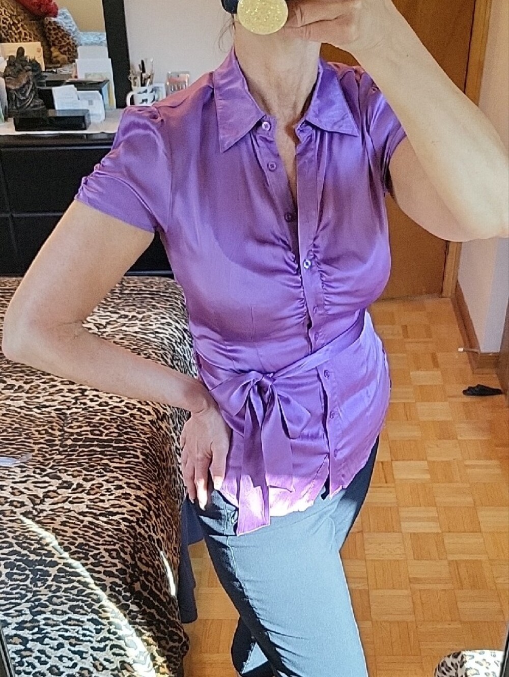 Le Chateau Lilac Purple Stretch Silk Tailored Short Sleeve Blouse with Belt, M - Picture 3 of 16